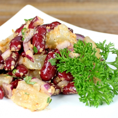 Proteinreicher Salat mit Harzer Käse und Kidney Bohnen 