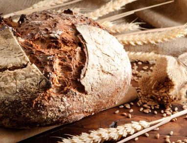 Odenwälder Bauernbrot ist ein kräftiges Brot aus Vollkorngetreide Odenwälder Bauernbrot ist ein kräftiges Brot aus Vollkorngetreide