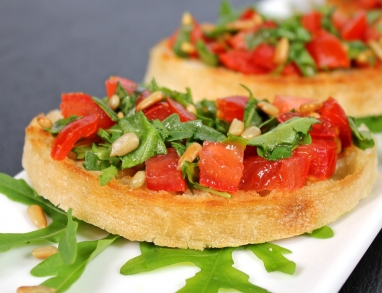 Bruschetta mal anders mit wertvollem Hanföl Bruschetta mal anders mit wertvollem Hanföl