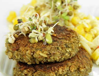 Bratlinge mit Haferflocken und Cornflakes Bratlinge mit Haferflocken und Cornflakes