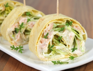 Haferkleie Wraps mit Räucherlachs und frischer Kresse Haferkleie Wraps mit Räucherlachs und frischer Kresse