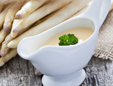 Eine leichte und kalorienarme Sauce Hollondaise Eine leichte und kalorienarme Sauce Hollondaise