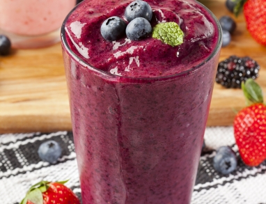 Beerenpower Smoothie mit Chia Samen