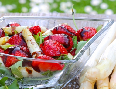 Erdbeer-Spargelsalat Erdbeer-Spargelsalat